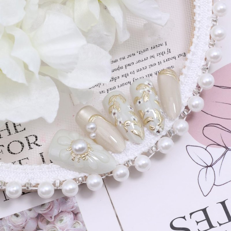Handmade Press-On Nails - 30 Pcs Medium Almond Shape with 3D Flower & Chrome Gold Foil | Reusable Acrylic Full Cover in Nude White