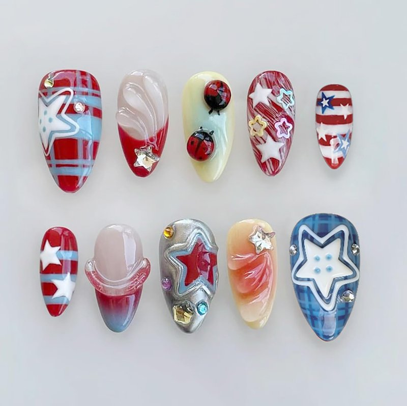 24Pcs 4th of July Press on Nails Medium Almond French Tip Fake Nails American Flag with Red White Blue Press Ons Cute Y2k Design Independence Day False Nails Patriotic Glue on Nails for Women Acrylic