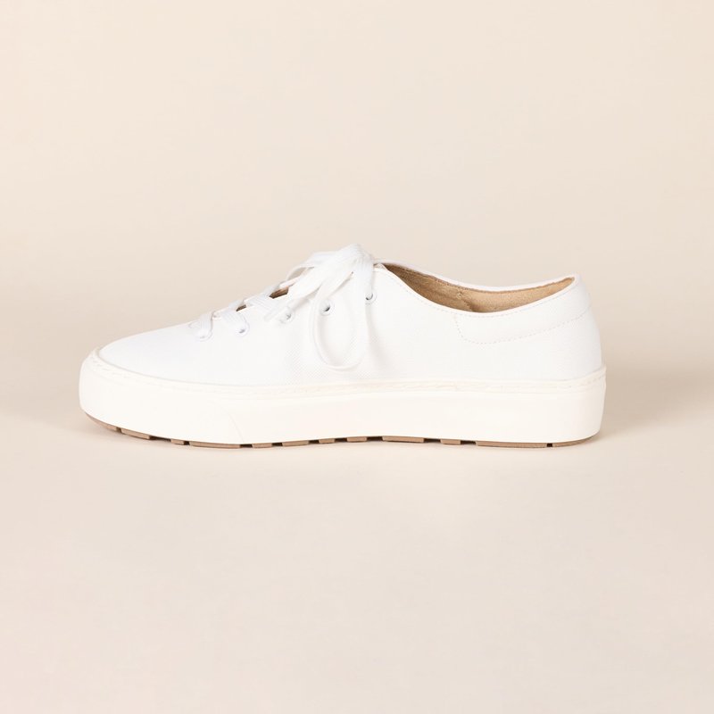 Amazon Essentials Women's Lace Up Sneaker, White, 8
