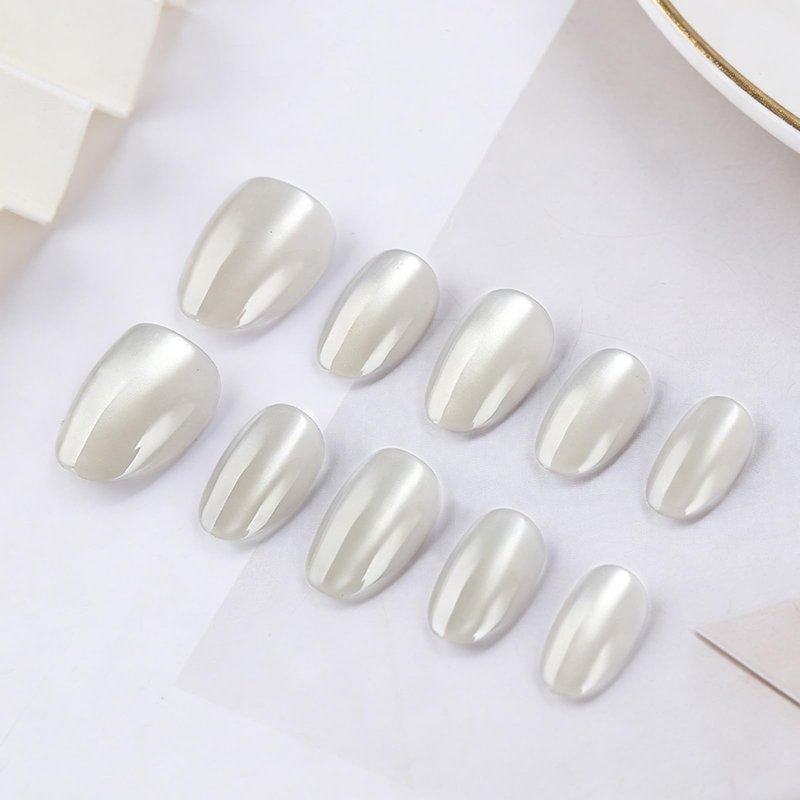 Short Almond Press on Nails White Glitter Fake Nails Shiny Nail Press ons Design Glossy Full Cover Stick on Nail for Women Manicure 32Pcs