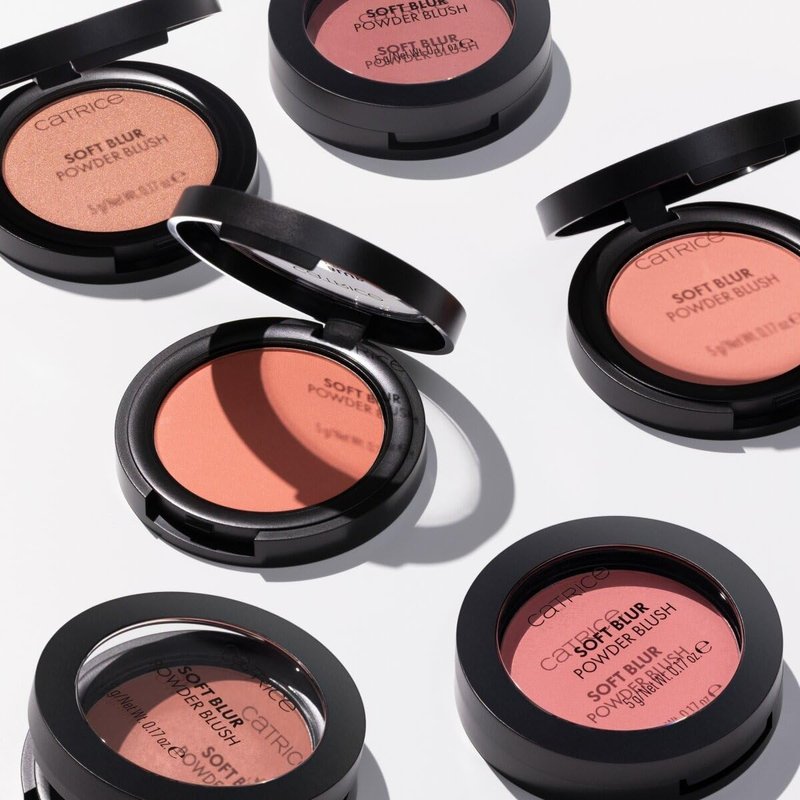 Catrice Soft Blur Powder Blush | Velvety Matte Finish, Lightweight Formula | Buildable Color | Vegan & Cruelty Free (040 | Pink Positive)