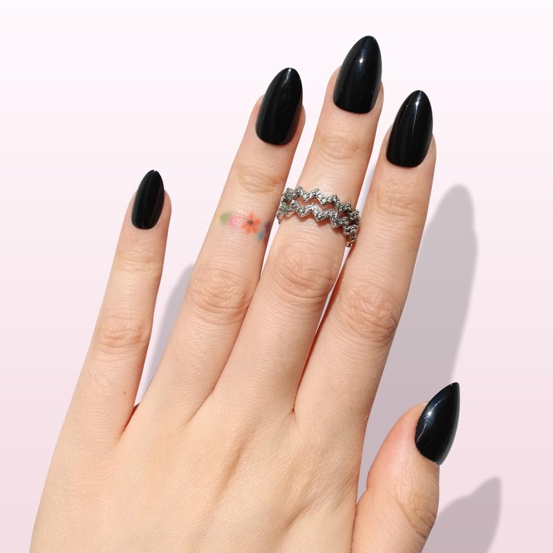 Nail Reformation Press On Nails, Classic Noir | Black Short Almond Fake Nails in Glossy Finish, Salon Quality, Natural Reusable Stick On Nails in 16 Sizes - 32 Nail Kit with Glue, Gifts for Women