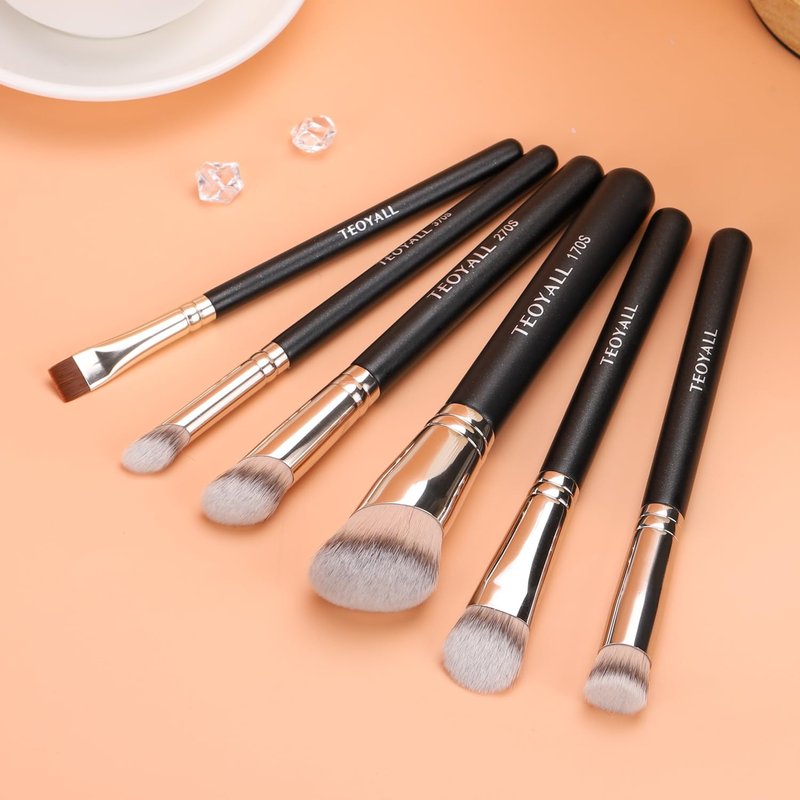 Angled Foundation Contour Brush - Synthetic Kabuki Brush for Blending & Buffing | Ideal for Liquid, Cream & Powder Makeup