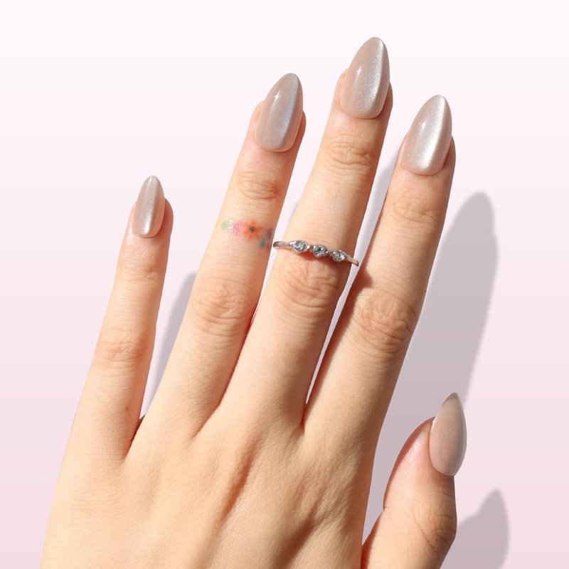 Nail Reformation Press On Nails, Glowing Aura | Natural Short Almond Fake Nails with Velvet Cat Eye, Salon Quality, Luminous Reusable Stick On Nails in 16 Sizes - 32 Nail Kit, Gifts for Women