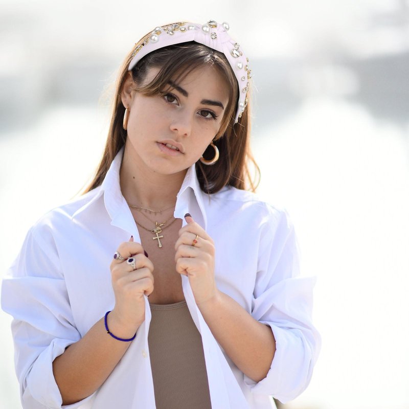 Amariver White Crystal Headbands for Women Pearl Rhinestone Head Band Top Knot Hairbands Comfortable Elastic Hair Band Bling Knotted Headband Fashion Hair Accessories for Women Girls