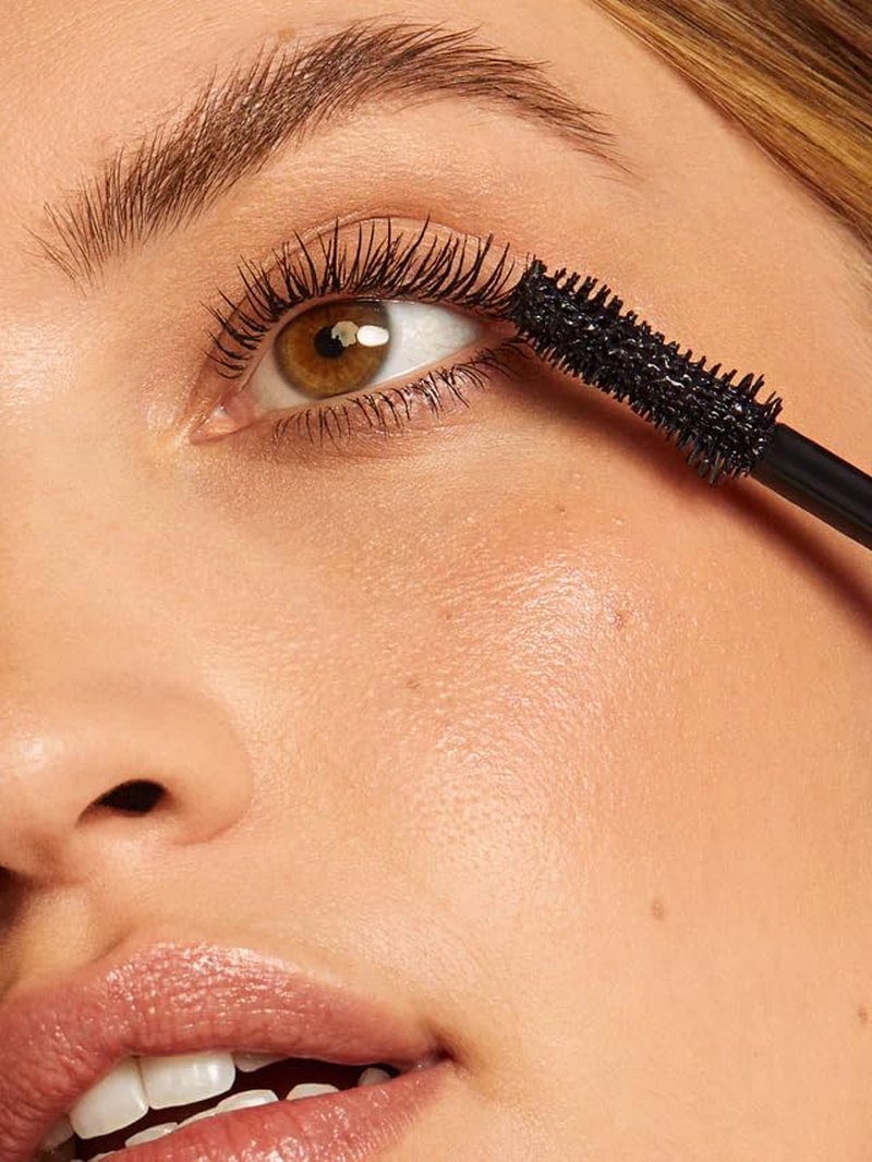 ILIA - Fullest Volumizing Mascara | Weightless, Buildable Formula for Sensitive Eyes | Non-Toxic, Vegan, Cruelty-Free (Full Size; 0.32 fl oz | 9.5 ml)