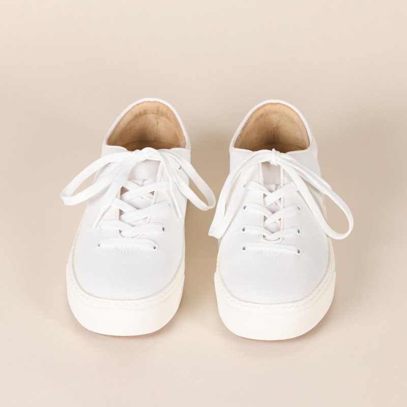 Amazon Essentials Women's Lace Up Sneaker, White, 8
