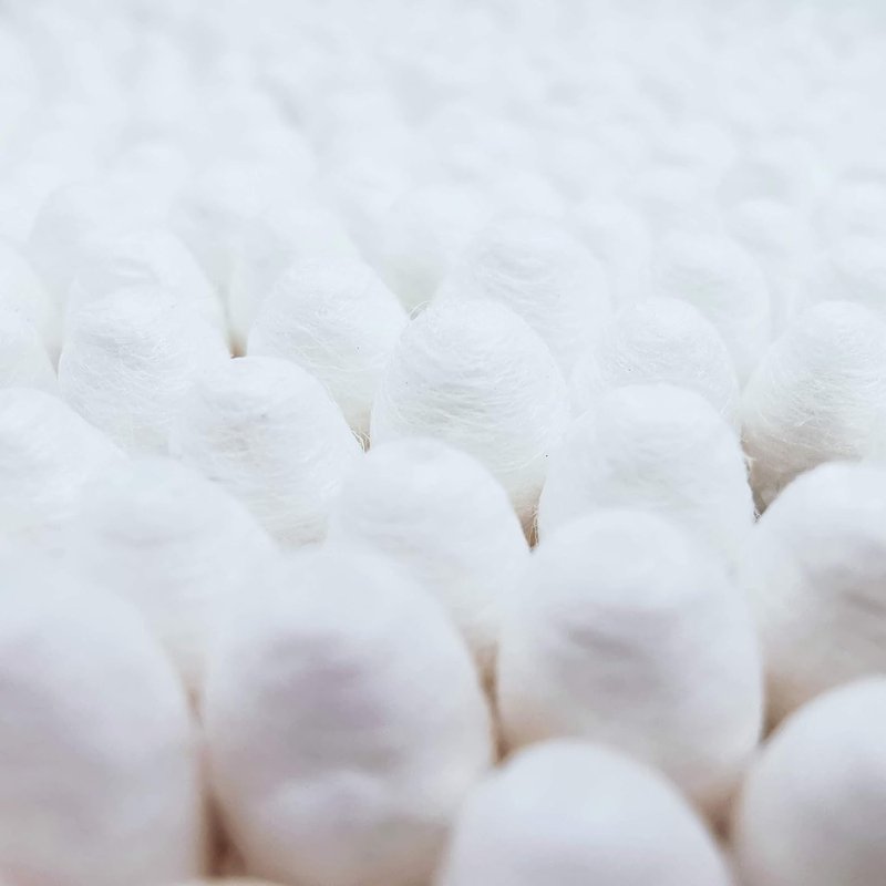 Bamboo Cotton Swabs - 900 Biodegradable Wooden Cotton Buds for Eco-Friendly Cleaning