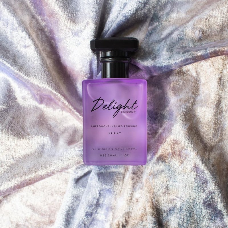 RawChemistry Delight Pheromone Infused Perfume for Women – Women's Perfume Infused with Pheromones – Delight by Raw Chemistry Spray with Feromonas – Fragrance con Feromonas para Mujer