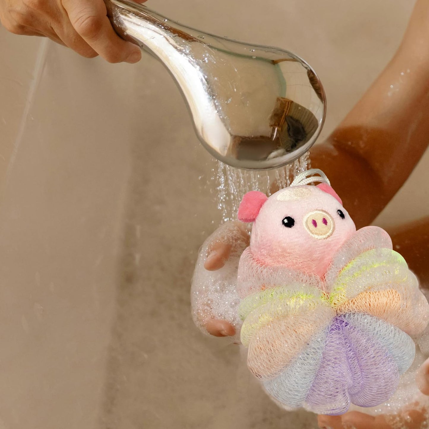 BETITETO Bath Sponges 2Pieces Cute Cartoon Animal Bath Loofahs Pouf Mesh Balls Body Scrubber Bathing Accessories Gifts for Women (Bee + Pig)