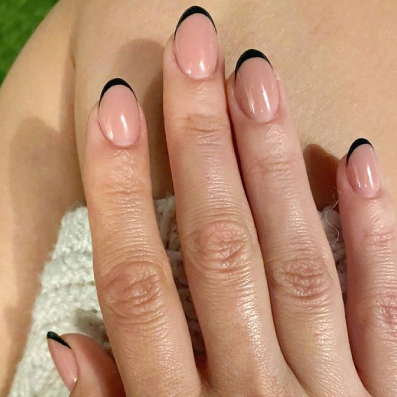 modelones Black French Tip Press On Nails, Short Oval Fake Nails Press Ons with Nail Glue, Adhesive Tabs, Nail File, Prep Pad, Manicure Stick, 32Pcs 16 Sizes, Women Girl Gift