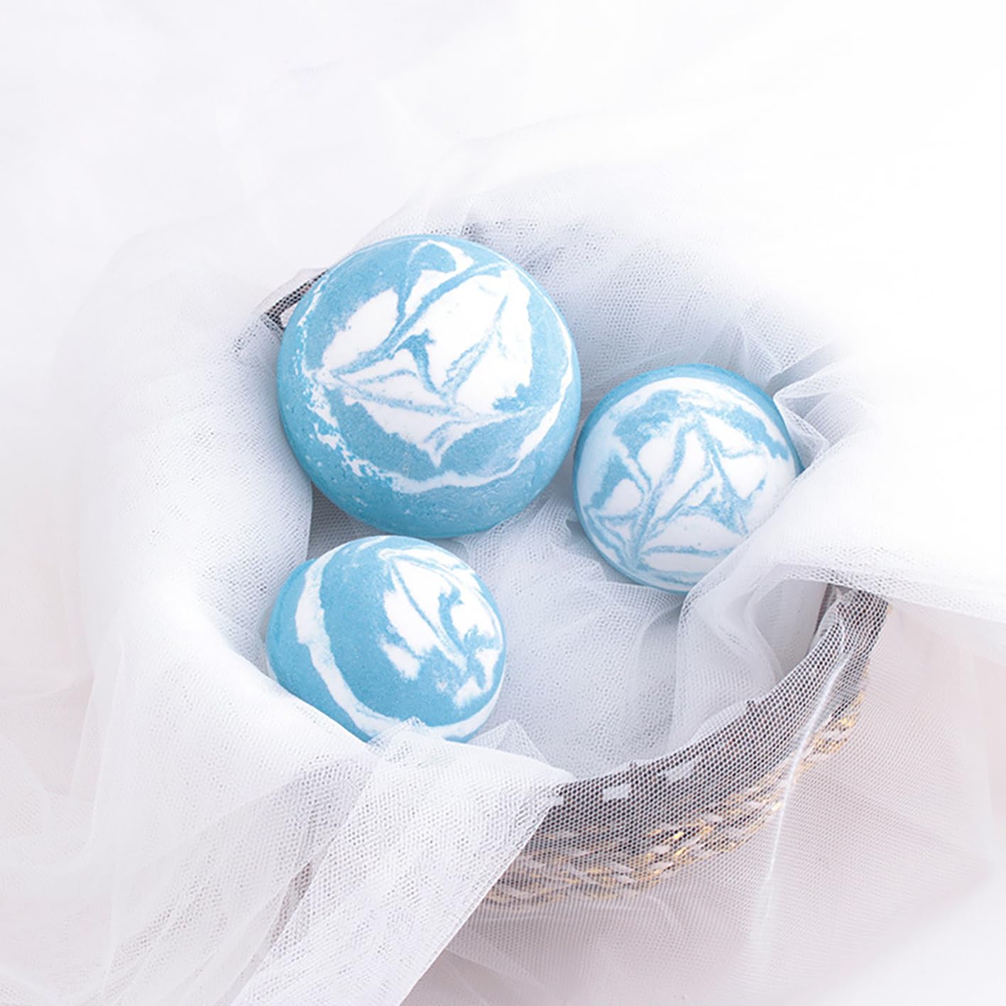 Fumgranth Blue Bath Bombs for Women Spa Gift Set with Peppermint Essential Oils Sea Salt Relaxing Birthday Gift for Her Bubble Bath Skincare Relaxation Aromatherapy Gifts 2 Pack