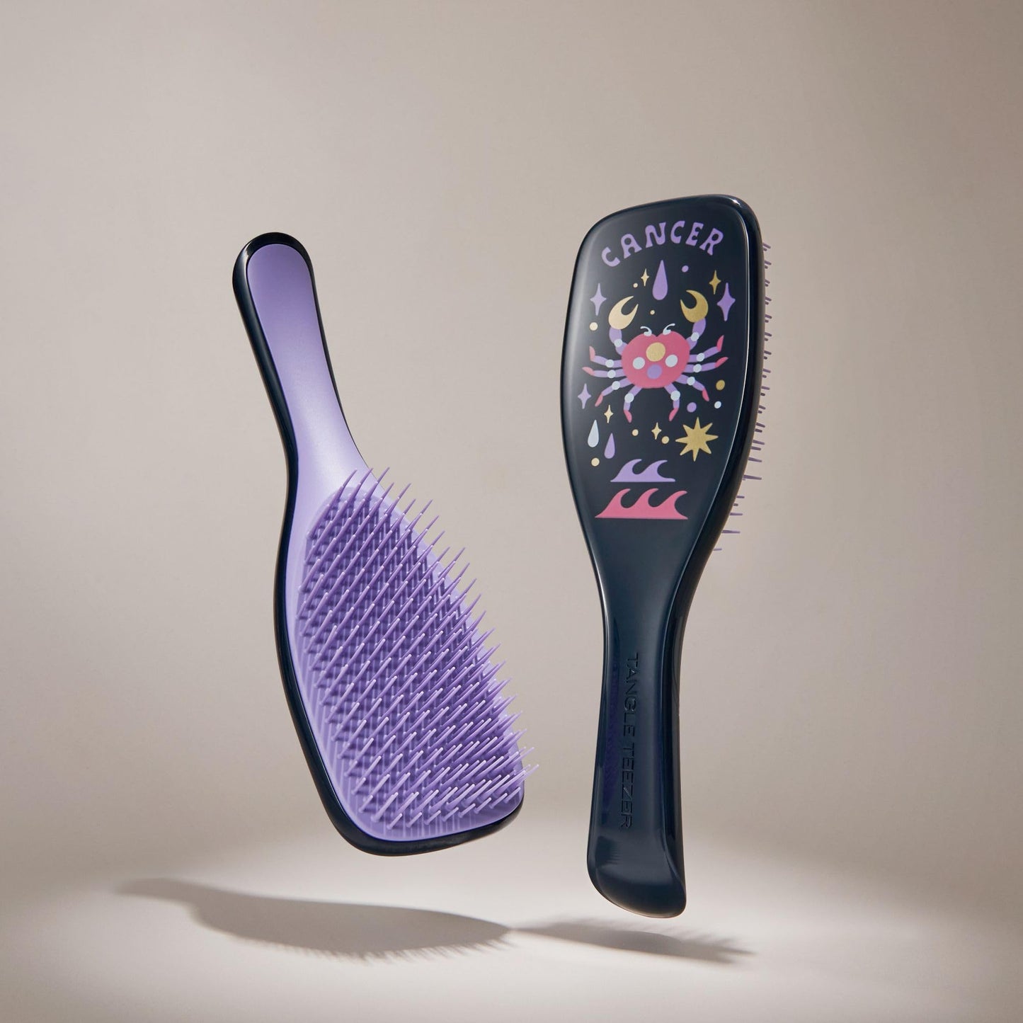 Tangle Teezer Zodiac Ultimate Detangler Hairbrush for Wet & Dry Hair, Eliminates Knots & Reduces Breakage for All Hair Types, Cancer
