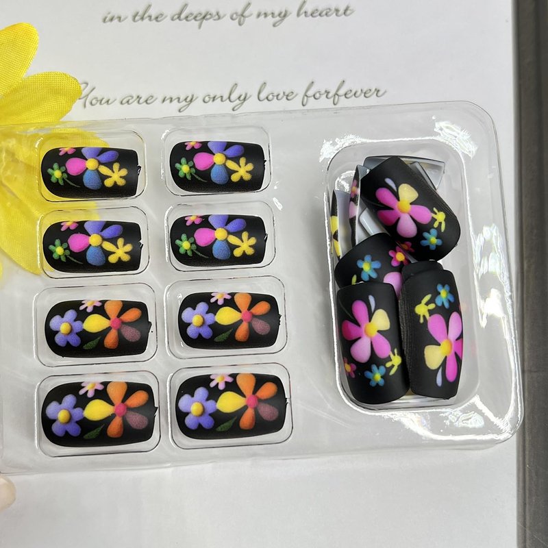 Flower Press on Nails Short Square Fake Nails with Multicolor Floral Design Black Matte False Nail Full Cover Spring Summer Stick on Nail for Women 24Pcs