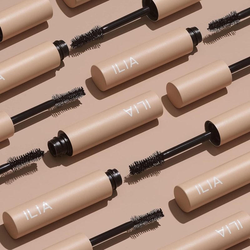ILIA - Fullest Volumizing Mascara | Weightless, Buildable Formula for Sensitive Eyes | Non-Toxic, Vegan, Cruelty-Free (Full Size; 0.32 fl oz | 9.5 ml)