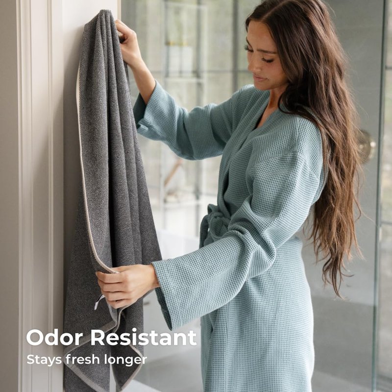 Cariloha Two Toned Bath Towel | Black Sand |28"x54" | Turkish Cotton & Viscose Material Blend | Extra Smooth, Odor Resistant and Highly Absorbent