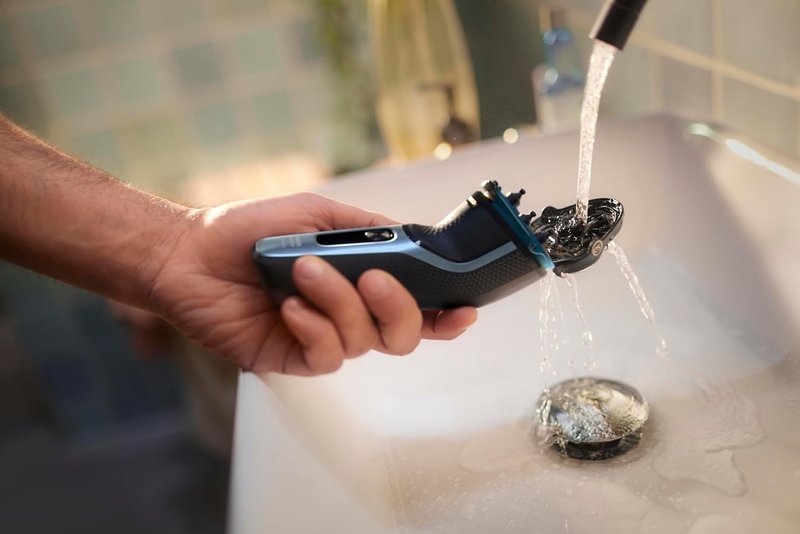 Philips Norelco Electric Shaver 3600 Series - Wet & Dry Use, Travel Pouch, Storm Blue, Model S3243/91