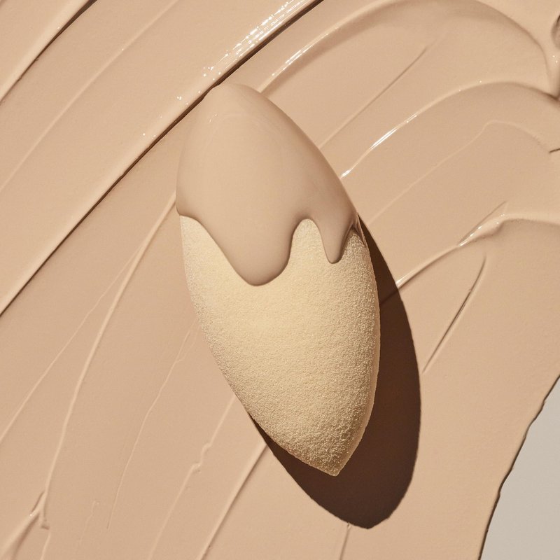 e.l.f. Camo Concealer Sponge, Makeup Sponge With Latex Free Foam & Dual-Pointed Ends For Blending, Vegan & Cruelty-Free