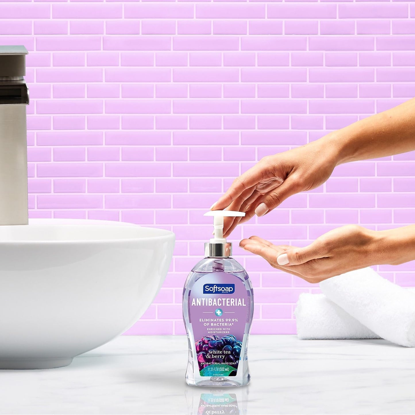 Softsoap Liquid Hand Soap Pump, Antibacterial White Tea and Berry Fusion, 11.25 Ounce