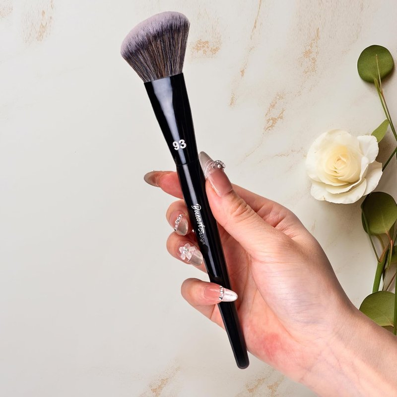 Bueart Design PRO Angled Blush Makeup Brush 93 - Premium Soft Bristles for Blush & Cream Applications