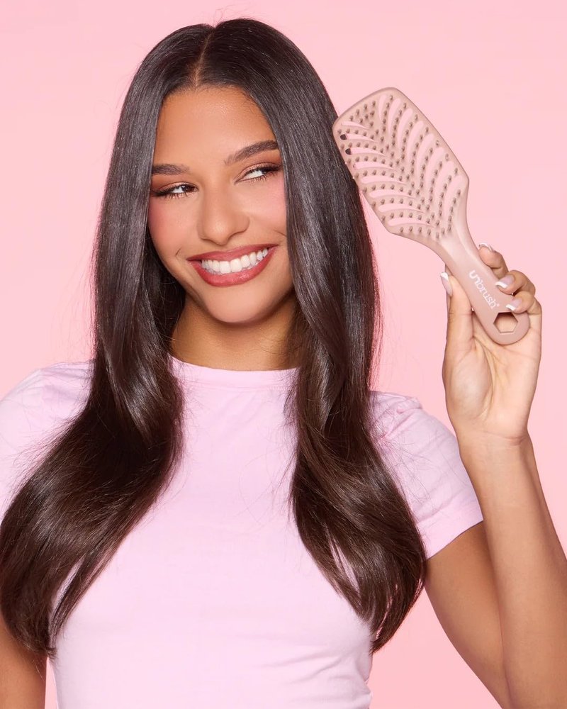 FHI Heat Detangling Smoothing Brush - Heat Resistant for All Hair Types | Pain-Free Brushing