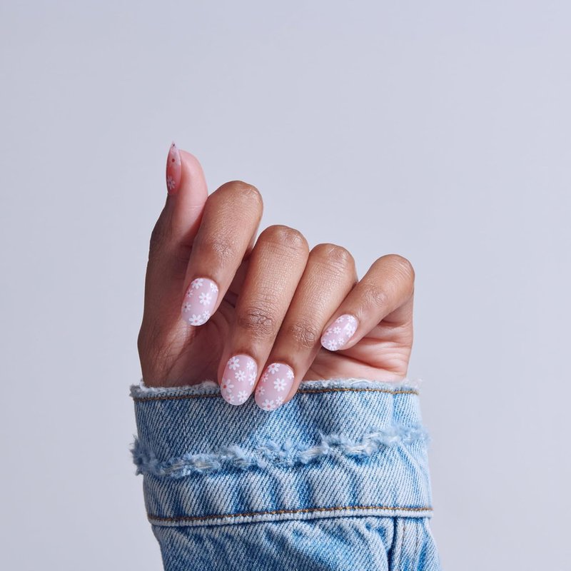 Kiss Core Press On Nails - 'Friendship' Pink Short Round Shape | 32 Nails, Glue & Manicure Kit Included