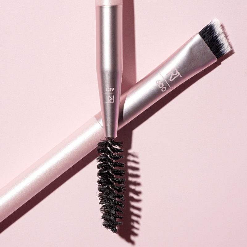 Real Techniques Dual-Ended Brow Brush, For Shaping & Filling Eyebrows, Travel-Friendly Spoolie & Liner Brush, Blend Natural, Full, or Laminated Brows, Luxury Applicator, Vegan, 1 Count