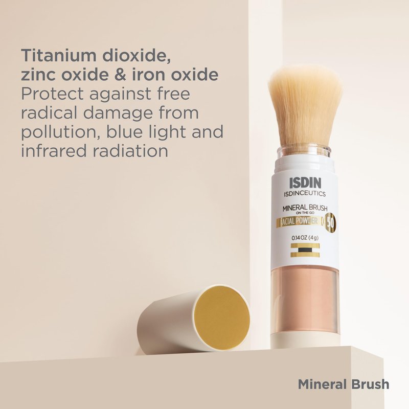 Isdinceutics Mineral Brush - For Photoaging Defense with Zinc Oxide and Titanium Oxide. Covering Discoloration and Targeting Uneven Skin Tone Caused by Blue Light Face Powder, 0.14 OZ