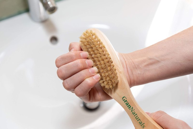 GranNaturals Wooden Nail Brush - Nail Cleaner Tool for Fingernail, Toenail - Dry Clean Scrubber with Thick Bristles and Wood Handle - Manicure and Pedicure Supplies for Gardeners, Mechanics, Salon