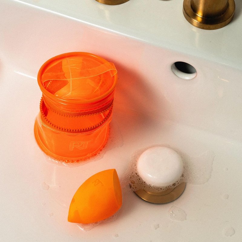 Real Techniques Miracle Blend Set - Makeup Sponge & Solid Soap for Deep Cleaning | Includes Travel Tote, Cruelty-Free