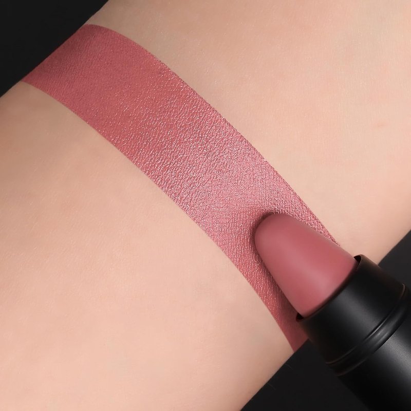 FOCALLURE Ultra Chic Lipstick,Moisturizing Lip Crayon,Lightweight Color without Drying or Fading,Long Lasting Waterproof Lips Makeup,BRAVE