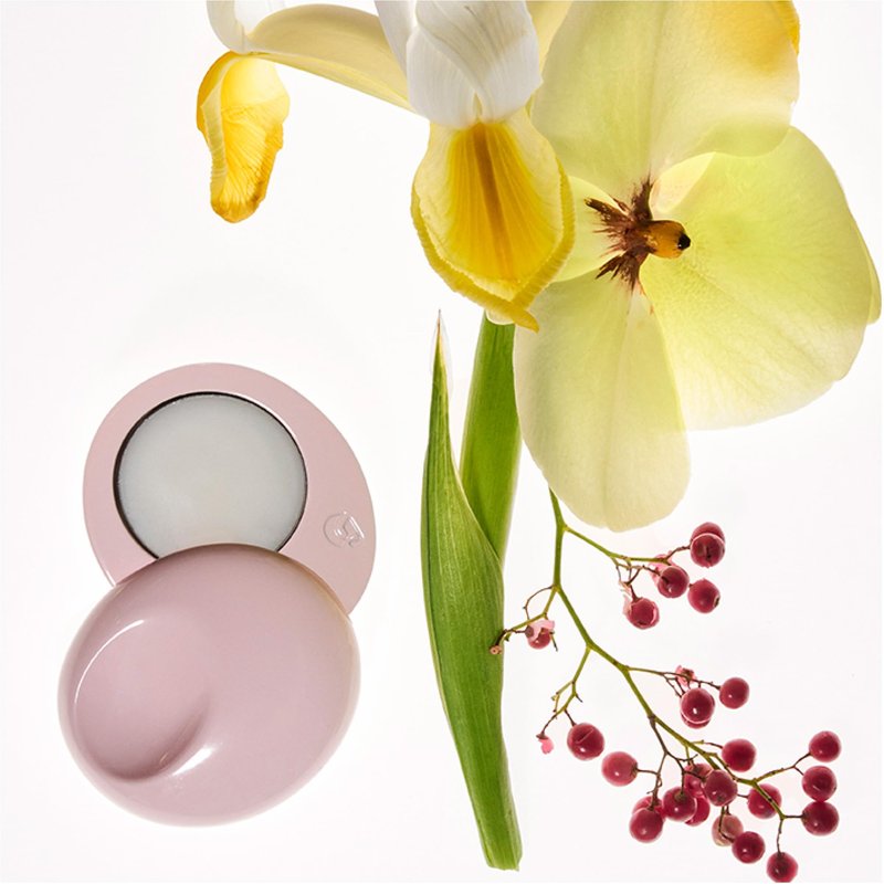 Glossier You Solid Perfume - Unisex Fragrance for Women & Men in Refillable Compact, Alcohol-Free Balm Melts Into Skin - Buildable Warm & Spicy Scent Pink Pepper, Iris, Ambrox - Travel-Friendly, 3g