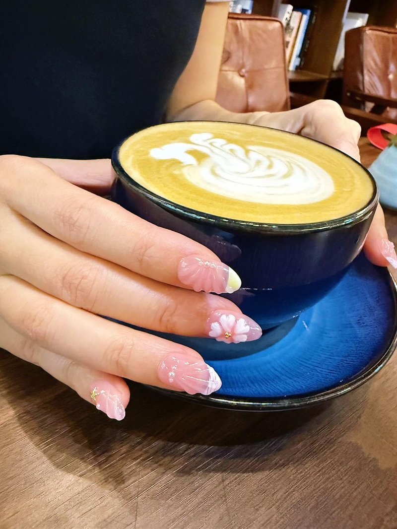 10 Short Almond Handmade Press On Nails | 3D Floral Gradient Color with Cute Starfish & Seashell,New styles for Autumn & Winter | Skip Salon Trips, Easy to Apply & Remove, Reusable (SeafishA02, XS)