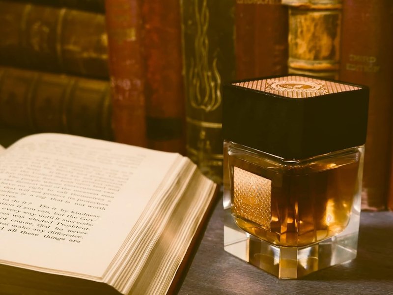 Maison d'Orient Amber Oud Eau de Parfum 3.4 oz - Luxurious Unisex Fragrance with Raspberry, Orange & Warm Amber