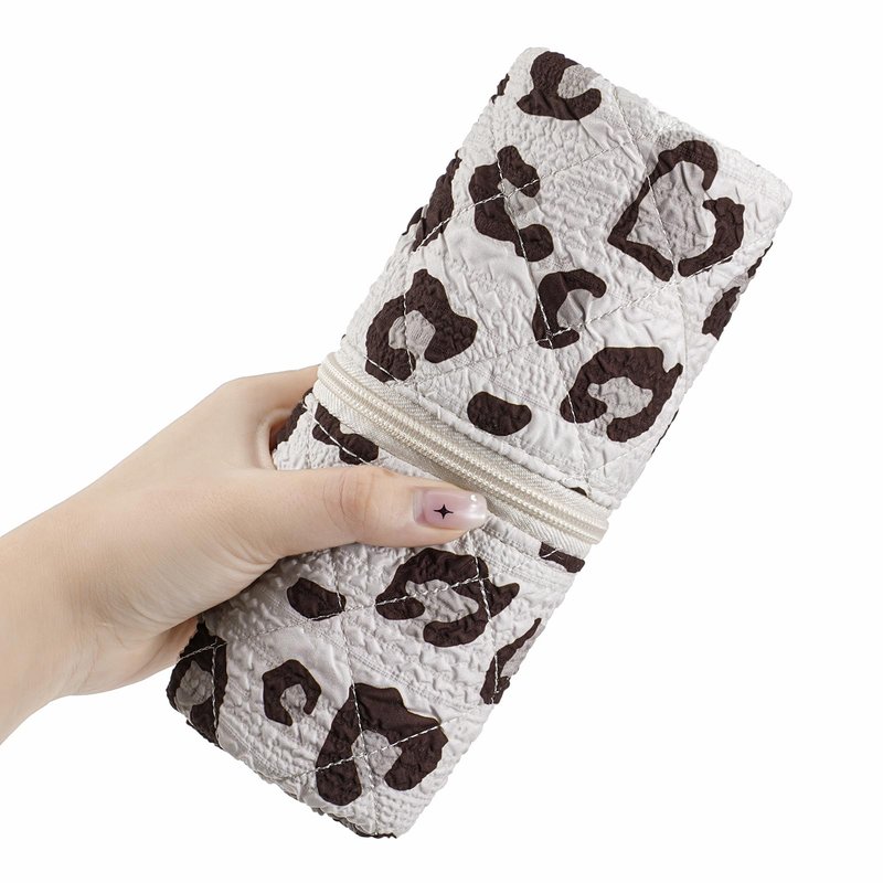 RSRSLEII Quilted Hair Tools Travel Bag，Hair Styling Accessories Storage Case for Shark FlexStyle, Dyson Airwrap Hair Dryer, Curling Iron, Revlon Hair Tools，Portable and foldable(02Leopard print)