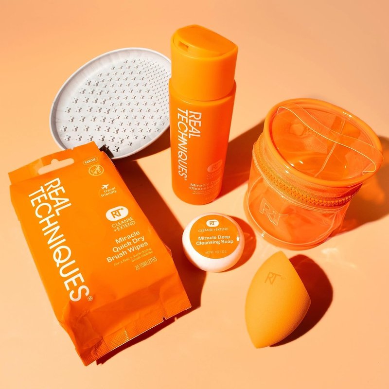 Real Techniques Miracle Blend Set - Makeup Sponge & Solid Soap for Deep Cleaning | Includes Travel Tote, Cruelty-Free