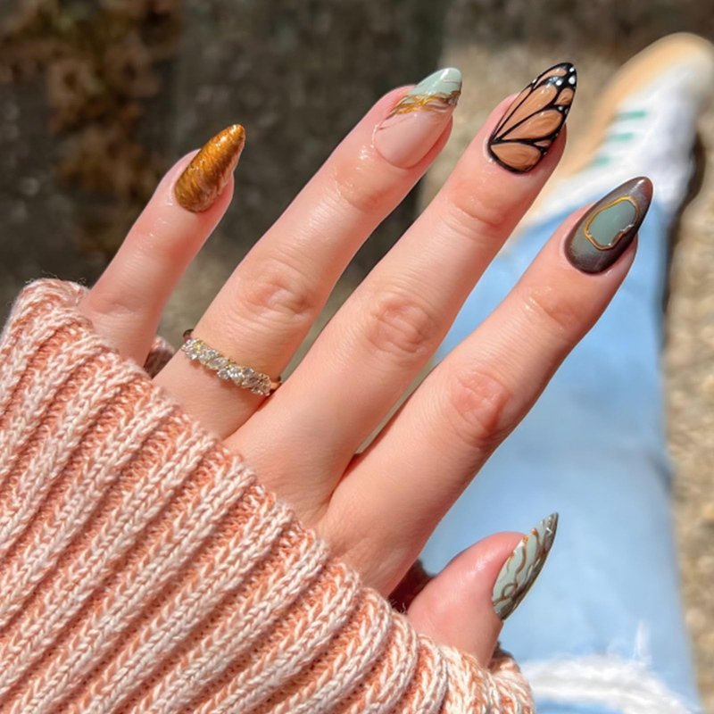 French Tip Press on Nails Medium Almond Fake Nails with 3D Butterfly Lines Designs Green Nails Press ons Gold Acrylic Nails for Women 24Pcs