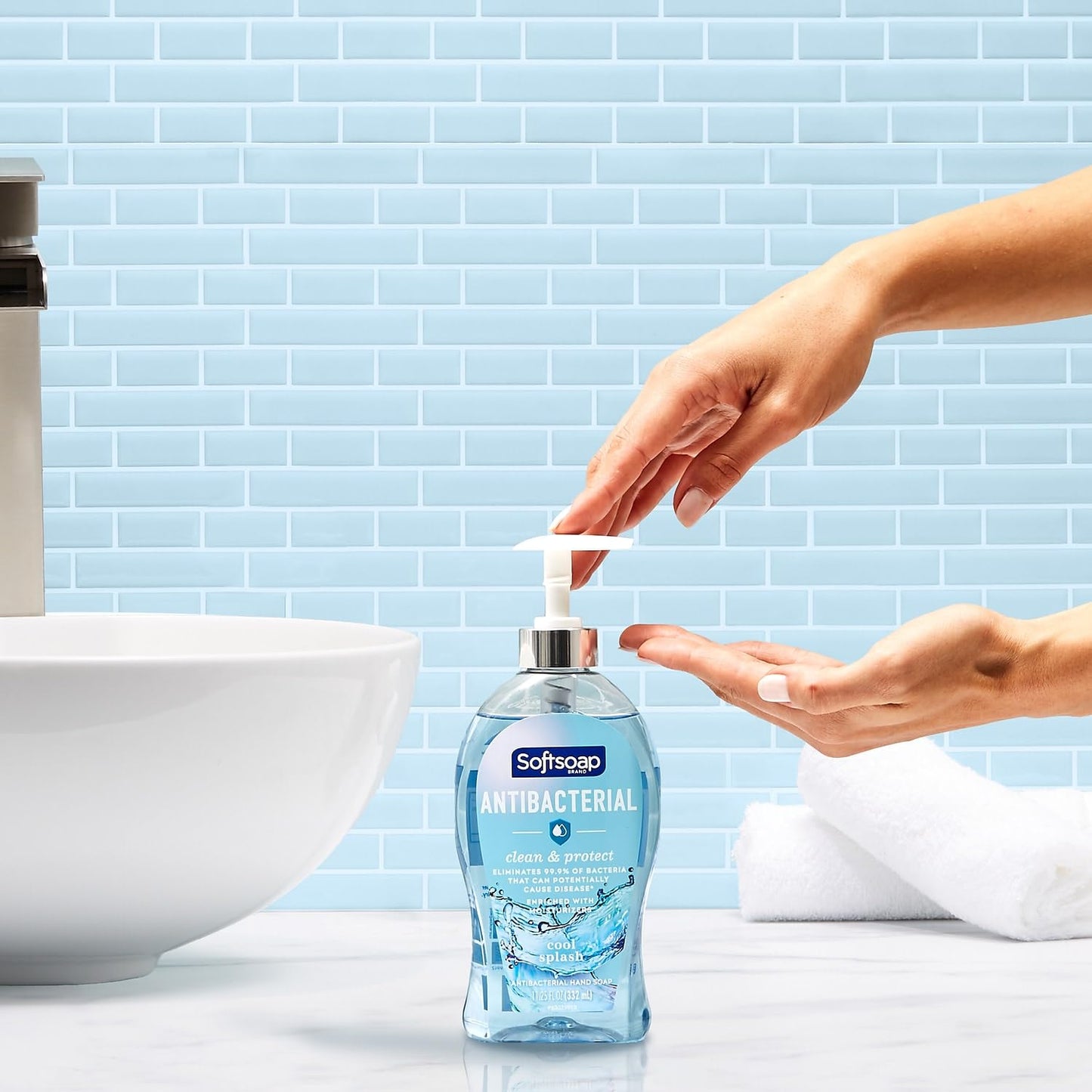 Softsoap Antibacterial Liquid Hand Soap - Clean & Protect, Cool Splash | 11.25 Fl. Oz