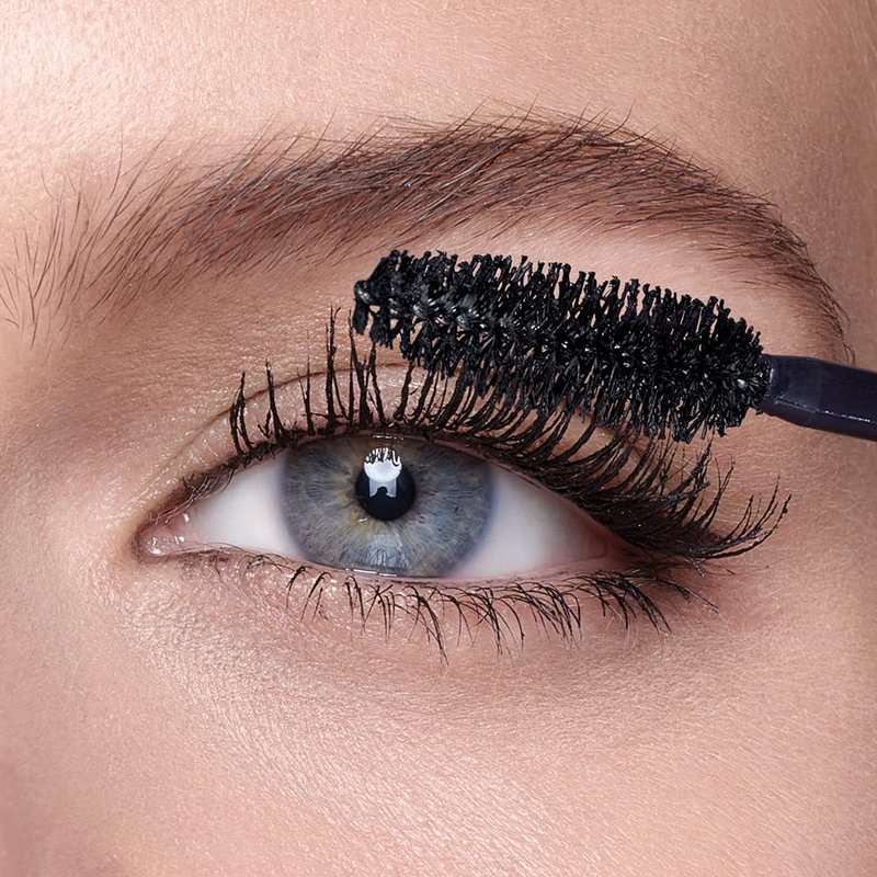 Maybelline Volum' Express Falsies Mascara - Washable Fiber Formula for Volume & Separation | Very Black, 1 Count