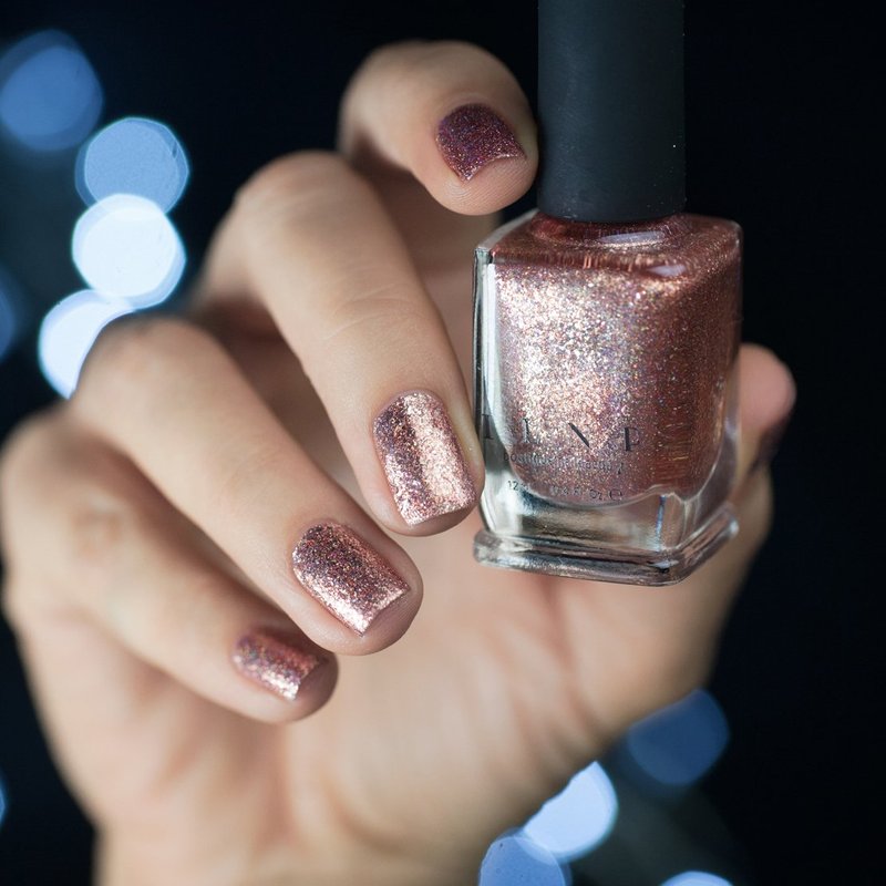 ILNP Juliette - Rose Gold Holographic Nail Polish, Mirror Shine Glitter, Long Lasting, Quick Dry, Chip Resistant, Non-Toxic, Vegan