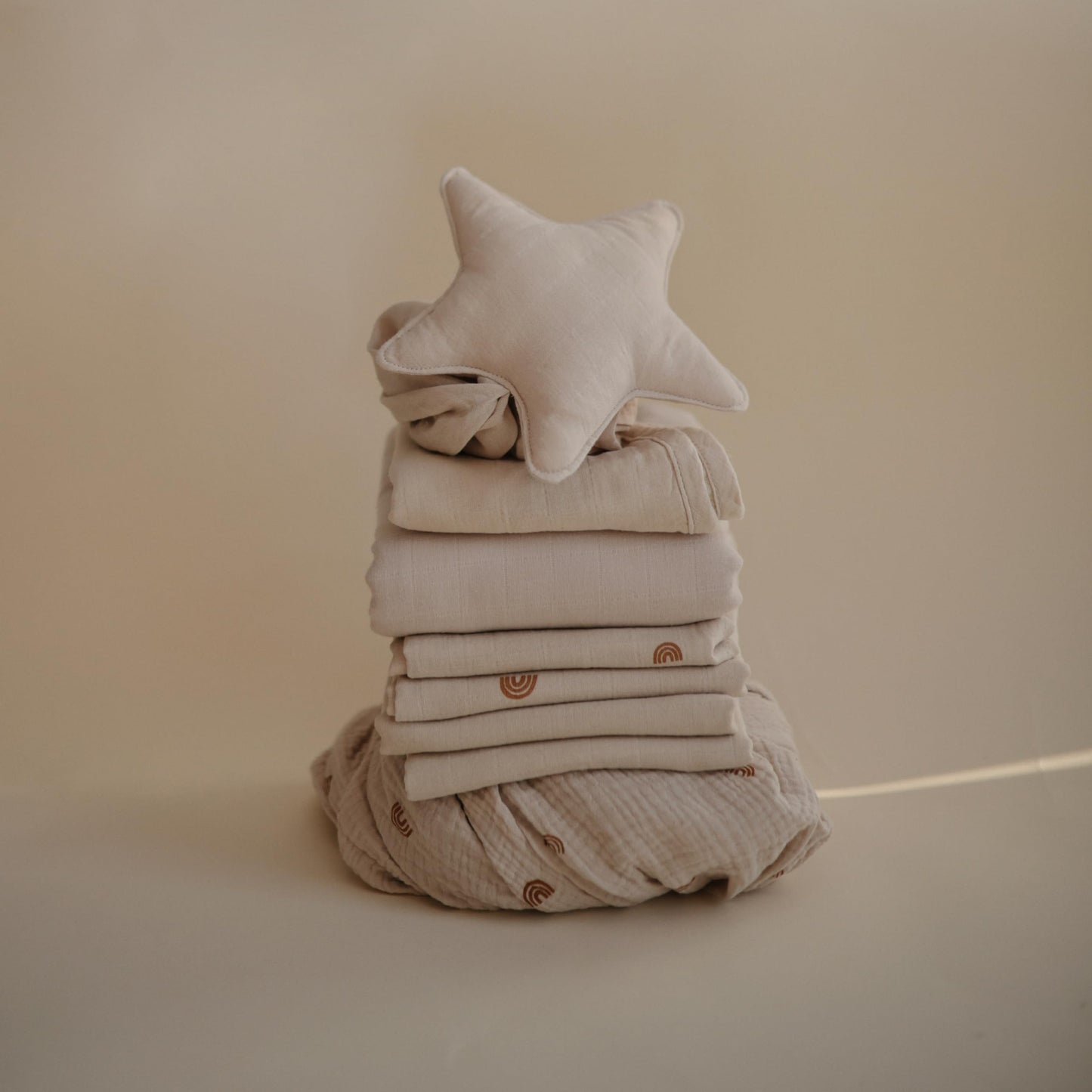 mushie Muslin Baby Cloths | 100% Organic Cotton | 23.5" x 23.5" (Flowers) 3-Pack