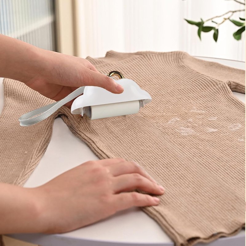 Mini Travel Lint Roller - Reusable Pet Hair Remover with 150 Refillable Sheets | Compact White Design