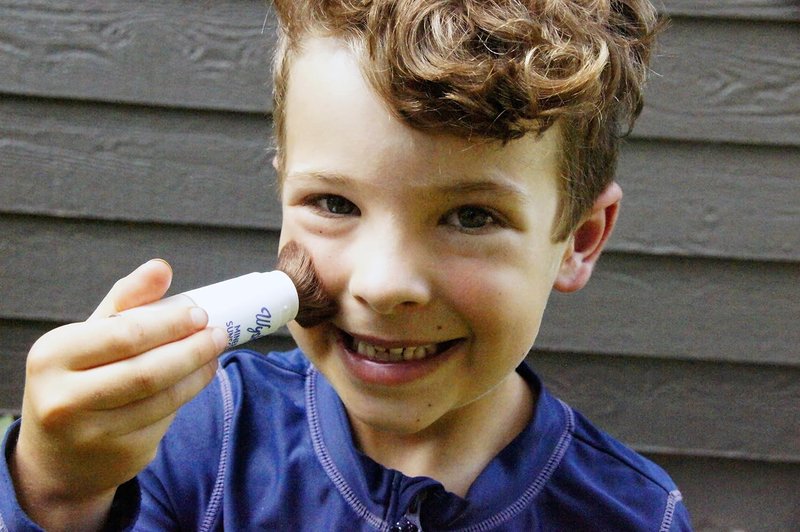 Skiennix Invisibility Powder - Mineral SPF 30 Sunscreen for Kids - Broad Spectrum, Water-Resistant Face & Body Protection