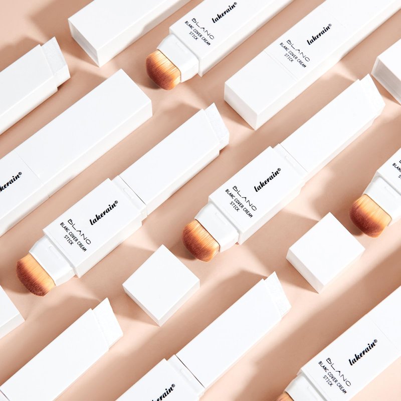 Color-Changing Cream Foundation Stick with Skincare Formula – Medium to Full Coverage, Dewy & Glowy Finish, Dual-Ended with Detachable Brush for Seamless Blend (#3 Natural)