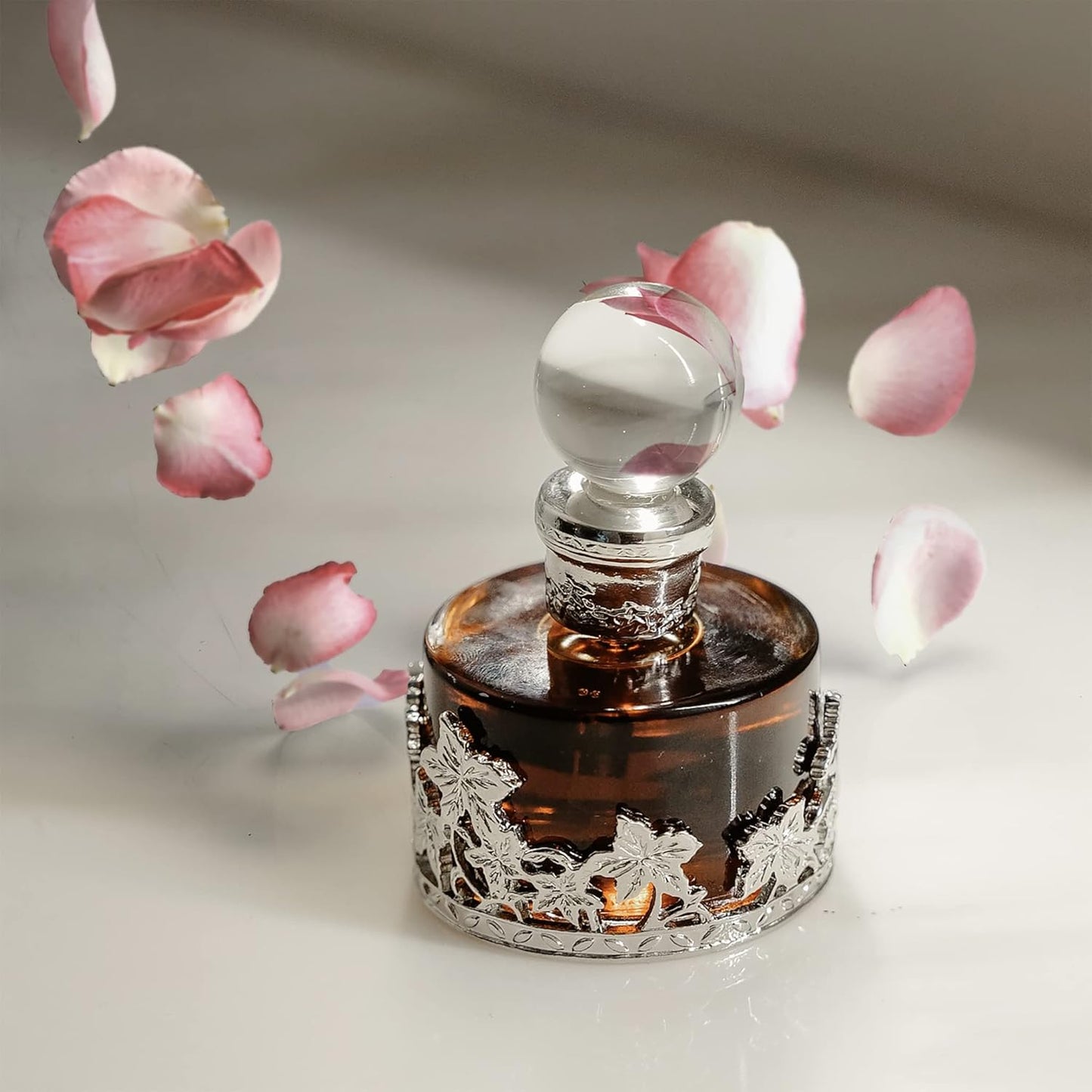Swiss Arabian Mukhalat Malaki - Concentrated Perfume Oil for Men & Women | Turkish Rose, Saffron & Oud - 1 oz