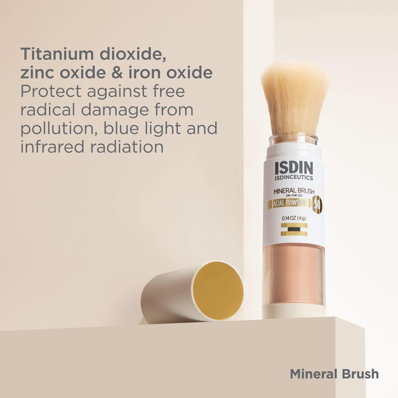 Isdinceutics Mineral Brush - For Photoaging Defense with Zinc Oxide and Titanium Oxide. Covering Discoloration and Targeting Uneven Skin Tone Caused by Blue Light Face Powder, 0.14 OZ