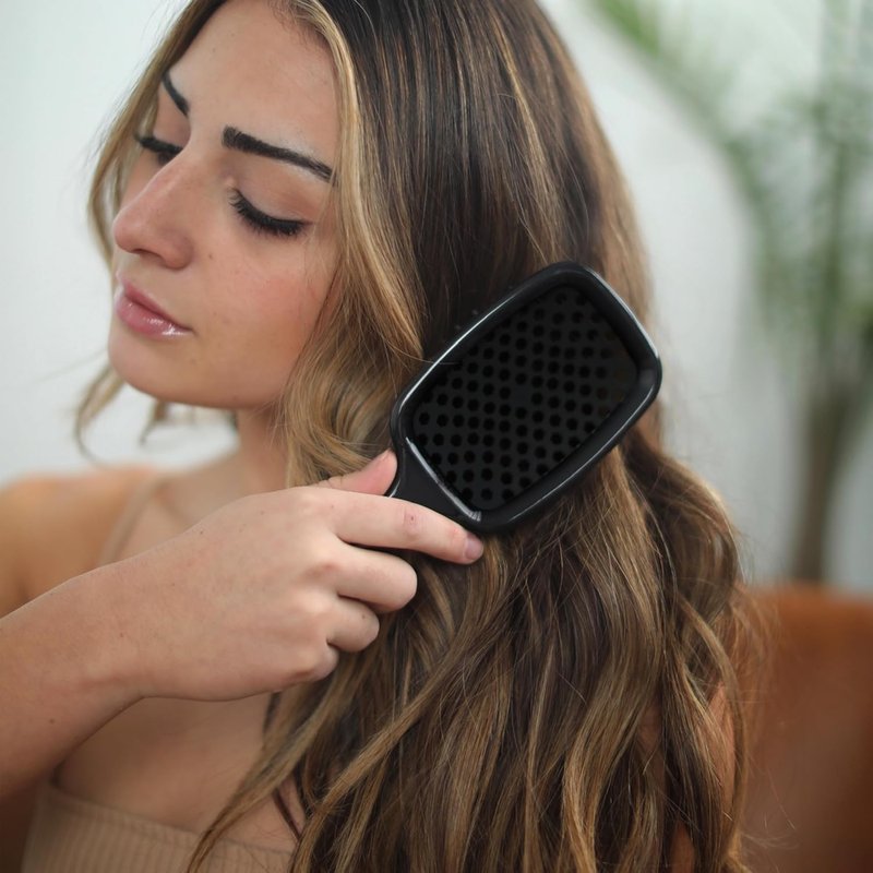 FHI Heat Detangling Brush - Pain-Free Brushing for All Hair Types | Durable Anti-Static Bristles, Lightweight Handle
