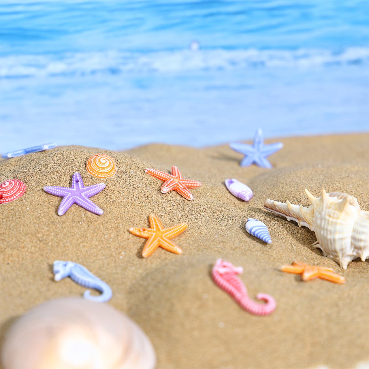 TENDYCOCO Mini Beach Seashells Sea Star Seahorse Natural Conch for Home Decorations Beach Theme Party Wedding DIY Crafts Fish Tank Vase Fillers Bonsai Decor 48pcs