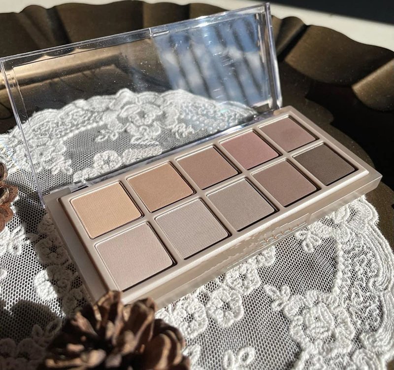 Aaiffey 10 Colors Eyeshadow Palette,Highly Pigmented Matte Eyeshadow Cement Color Eye shadow Shades Waterproof Cool-tone Eye Makeup Palette Velvety Texture Neutral Eyeshadow,04#