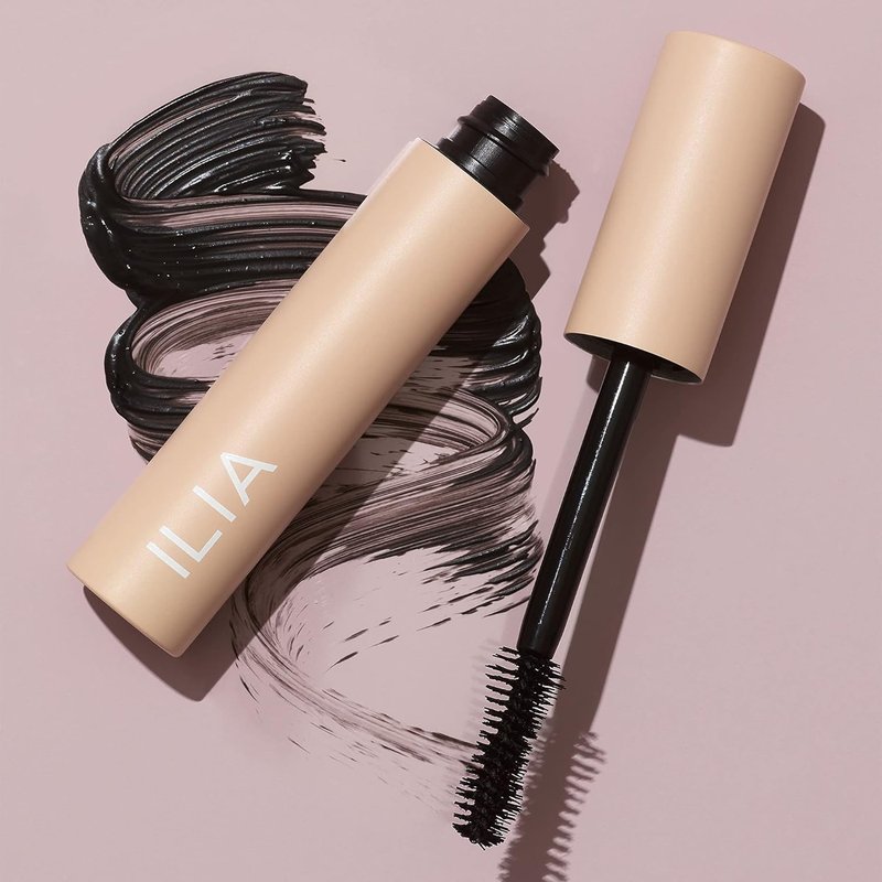 ILIA - Fullest Volumizing Mascara | Weightless, Buildable Formula for Sensitive Eyes | Non-Toxic, Vegan, Cruelty-Free (Full Size; 0.32 fl oz | 9.5 ml)